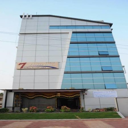 7 Hills Inn Tirupati Dış mekan fotoğraf